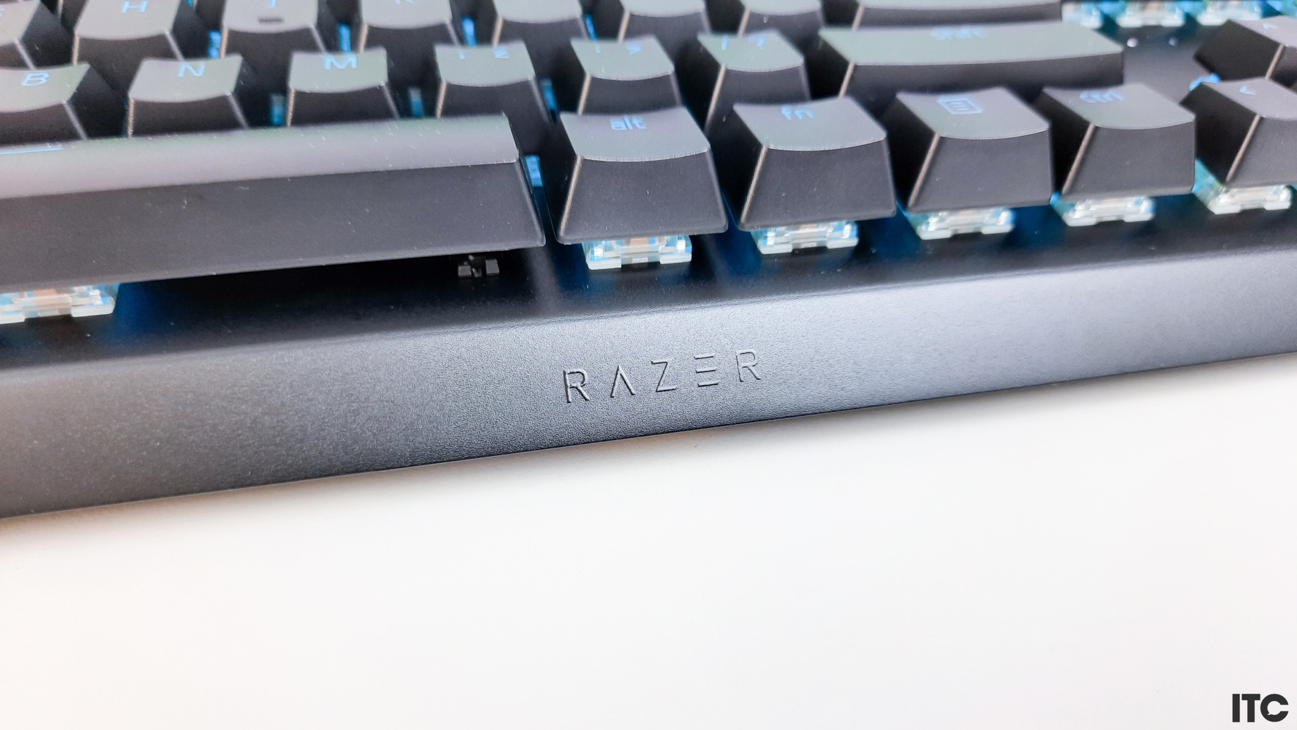 Обзор Razer BlackWidow V4 Pro: большая многофункциональная механическая ...