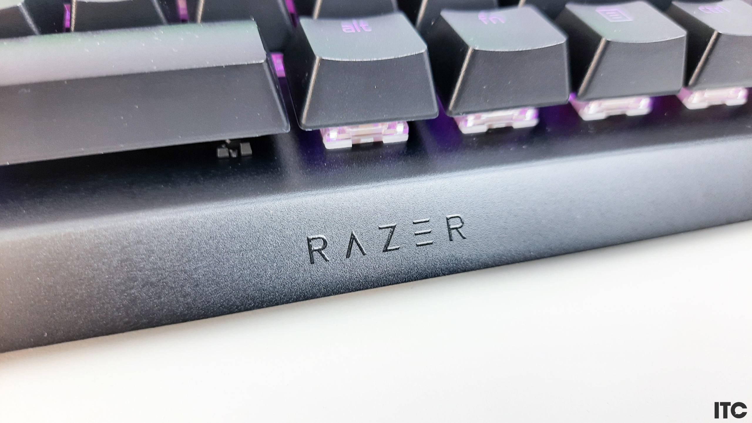 Обзор Razer BlackWidow V4 Pro: большая многофункциональная механическая ...