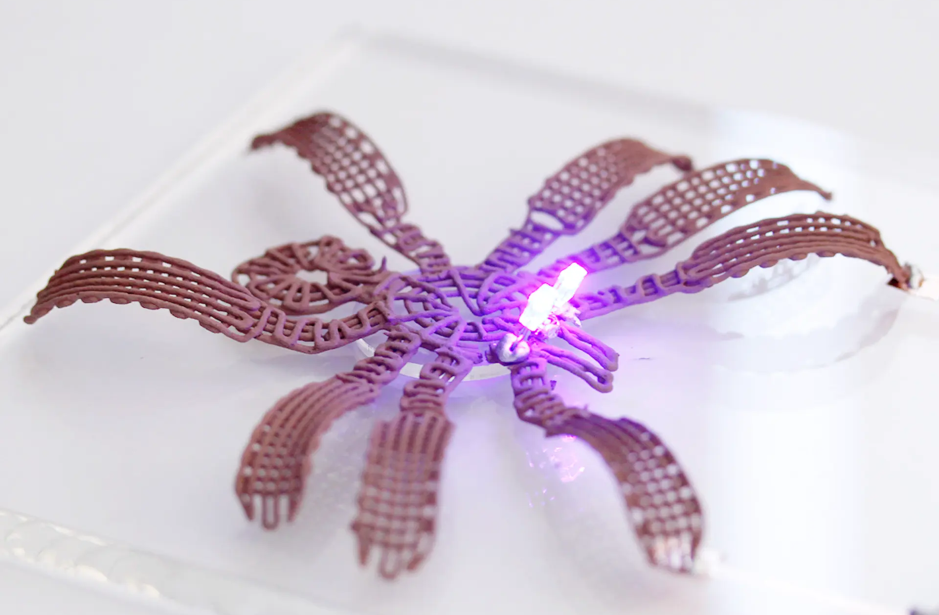 Найден способ 3D-печати металлических объектов при комнатной температуре – первый шаг к печати компонентов электроники