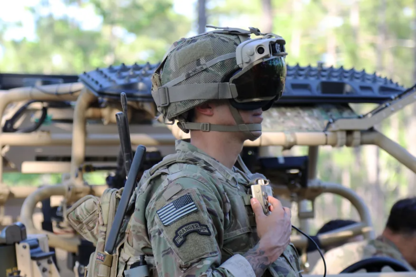 Microsoft надасть армії США вдосконалену версію AR-гарнітур IVAS (на основі HoloLens) для тестів