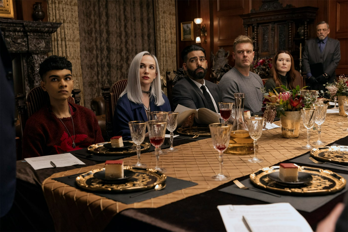 Netflix поділився кадрами серіалу «Падіння дому Ашерів» за оповіданням Едгара Аллана По – він вийде 12 жовтня