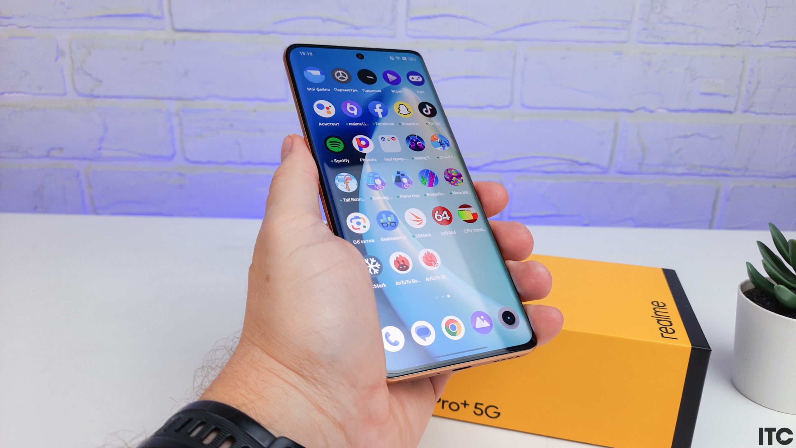 Обзор realme 11 Pro Plus: камера 200 Мп, стереозвук и быстрая зарядка ...