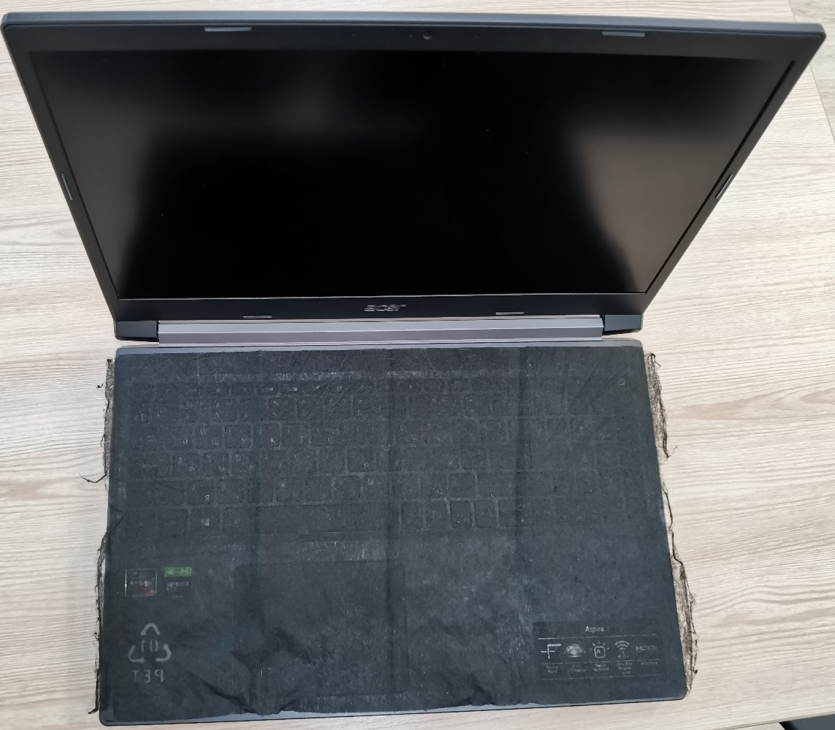 Простий робочий ноутбук Acer Aspire A715-41G