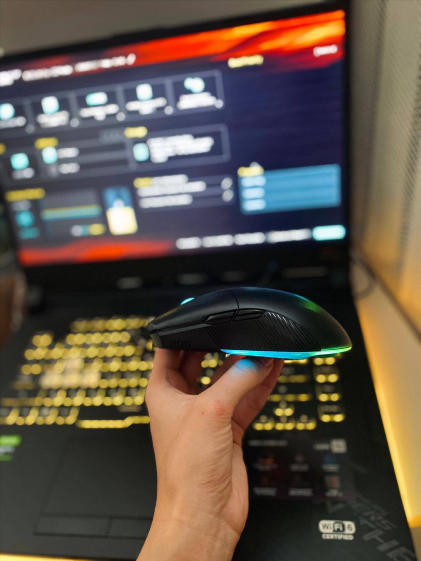 Комфортна робота та бджілка-працівниця Asus ROG Strix G15