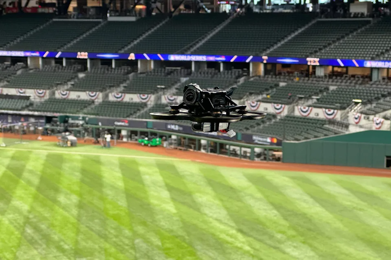 Fox Sports транслюватиме бейсбол за допомогою FPV-дронів