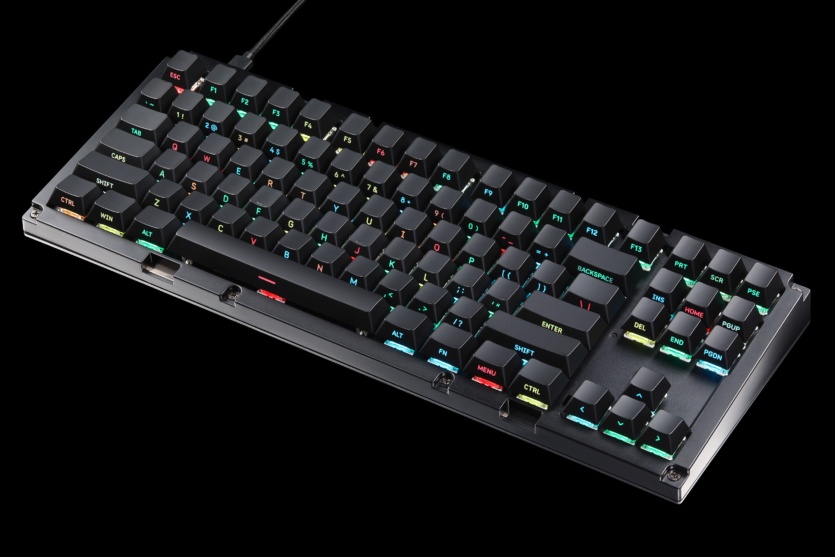 Drop CST M80 – механическая клавиатура для «гигачадов» с заменой переключателей, колпачков и верхнего корпуса