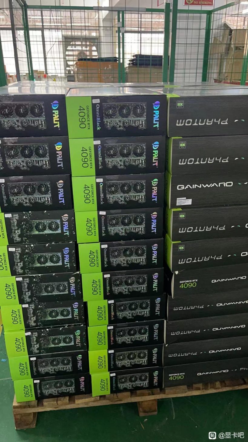 У Китаї розбирають ігрові відеокарти NVIDIA GeForce RTX 4090, щоб зробити рішення для штучного інтелекту
