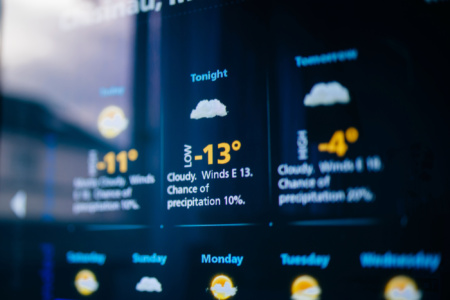 Штучний інтелект «‎віщує» погоду точніше за метеорологів — і за хвилину видає 10-денний прогноз