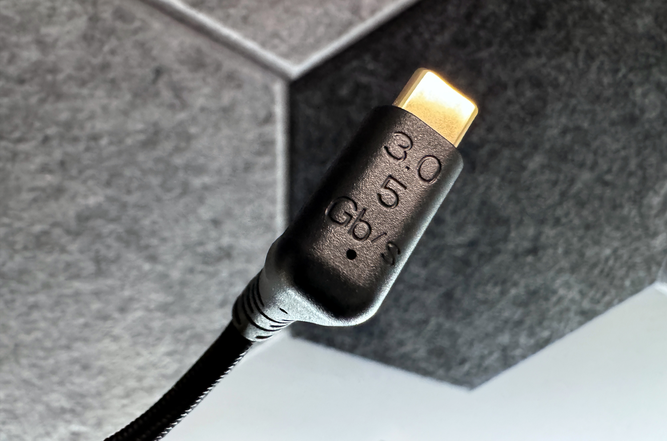 Elgato будет маркировать технические характеристики прямо на коннекторах USB и HDMI кабелей