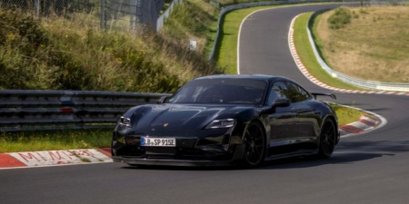 Новий Porsche Taycan побив час Tesla Model S Plaid на 20-км трасі Nurburgring