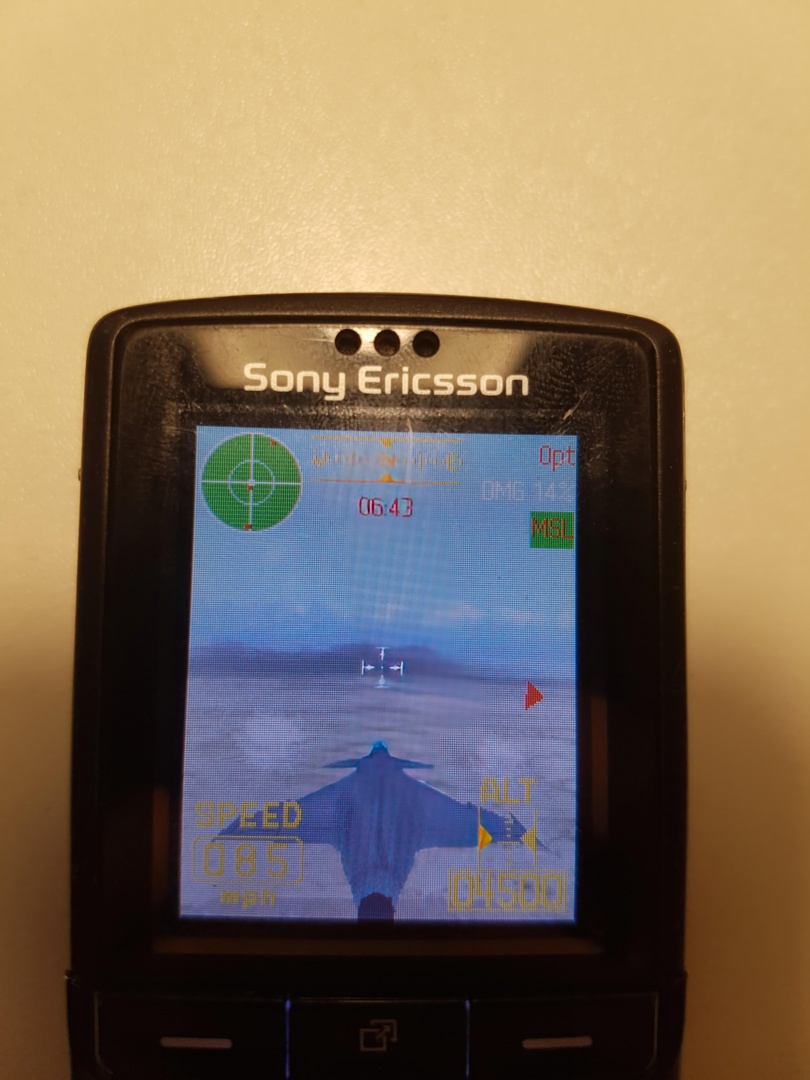 Найкращі телефони без OS: золоті часи Sony Ericsson