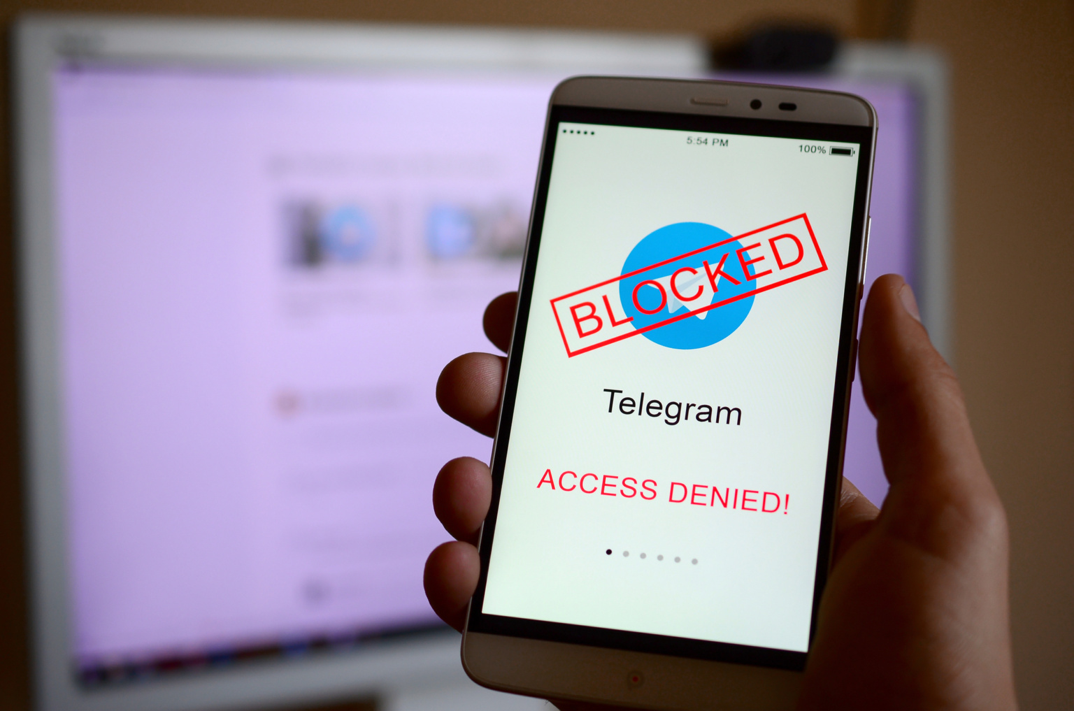 Дуров: Apple вимагає забанити деякі канали в Telegram для користувачів з українськими SIM-картами