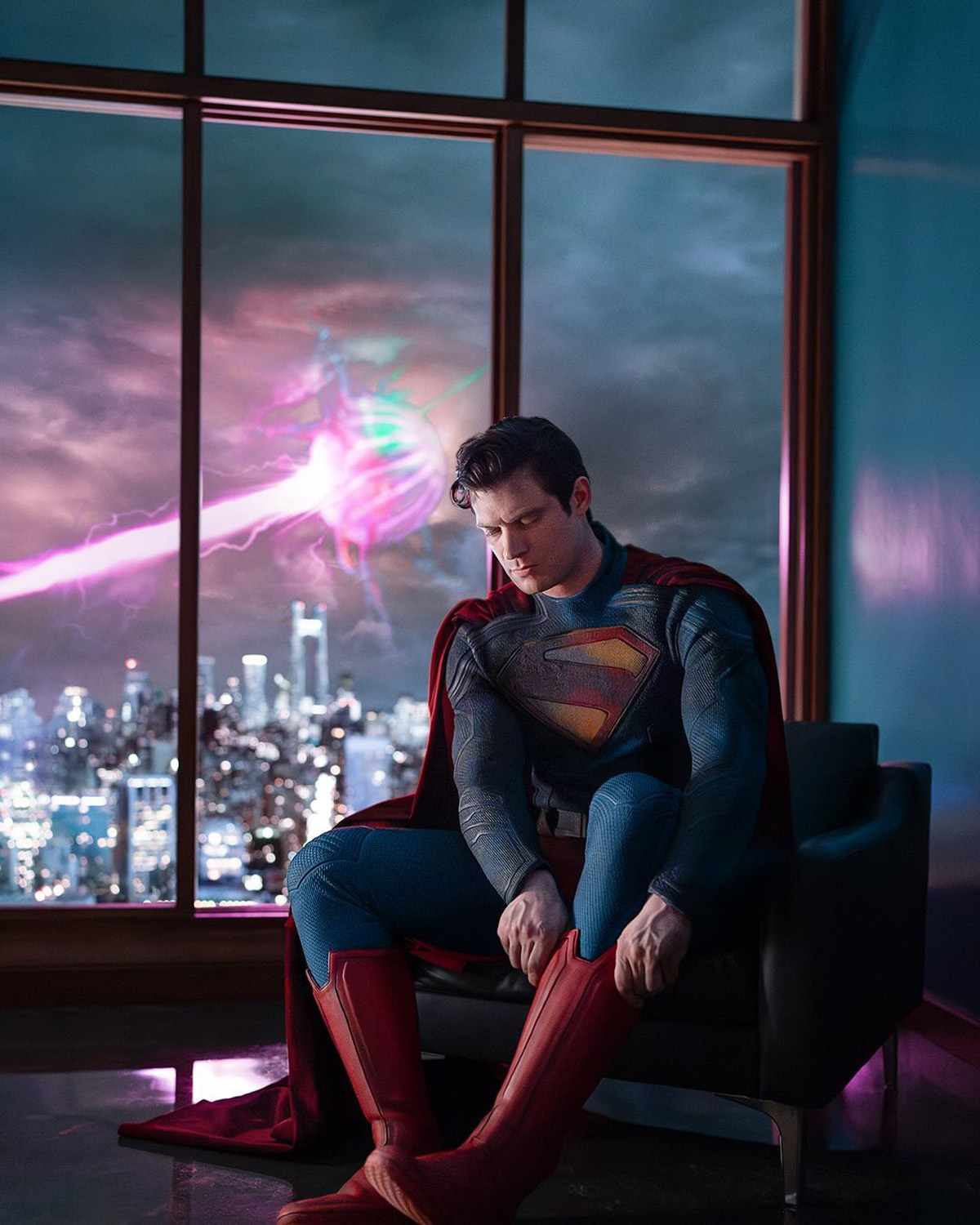 Новий костюм: Джеймс Ганн показав Супермена у виконанні Девіда Коренсвета