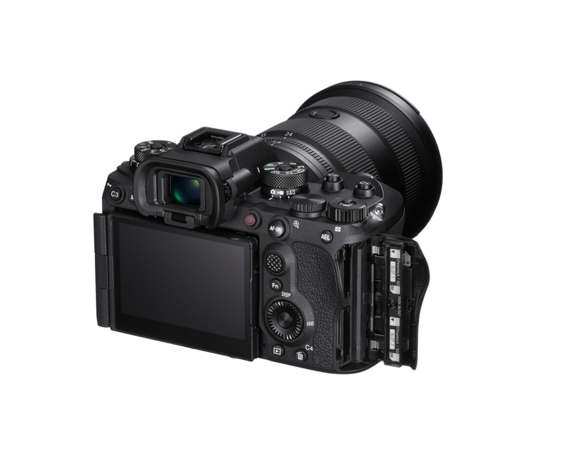 Камера Sony Alpha 9 III з глобальною системою затвора та швидкість знімання до 120 к/с продаватиметься за ціною 285 тис. грн