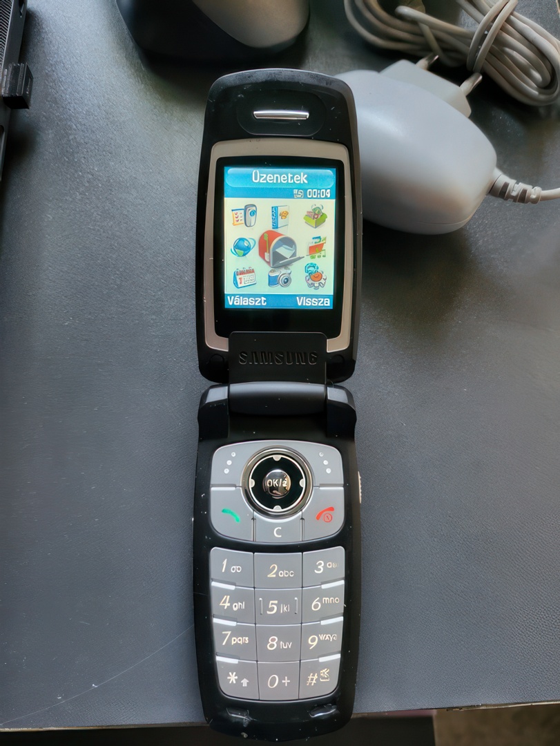 Світ мобільних технологій до Apple iPhone: найкращі телефони 2005 року (Частина 2)