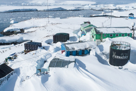 Вакансія сисадміна на антарктичній станції «Академік Вернадський» — потрібний універсальний фахівець