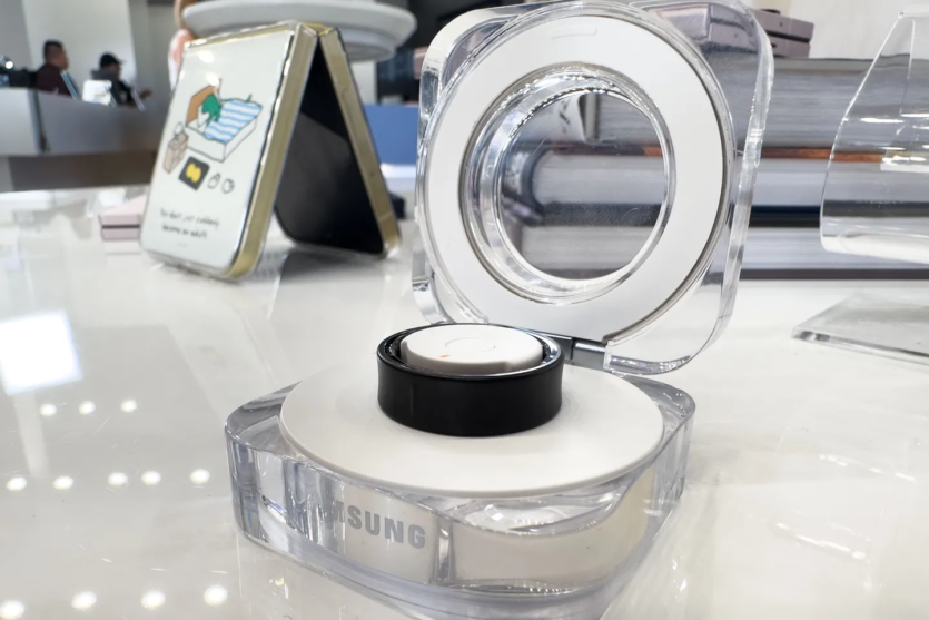 Samsung показала Galaxy Ring: смарткільце з ШІ-аналізом здоров'я за ₴16 000