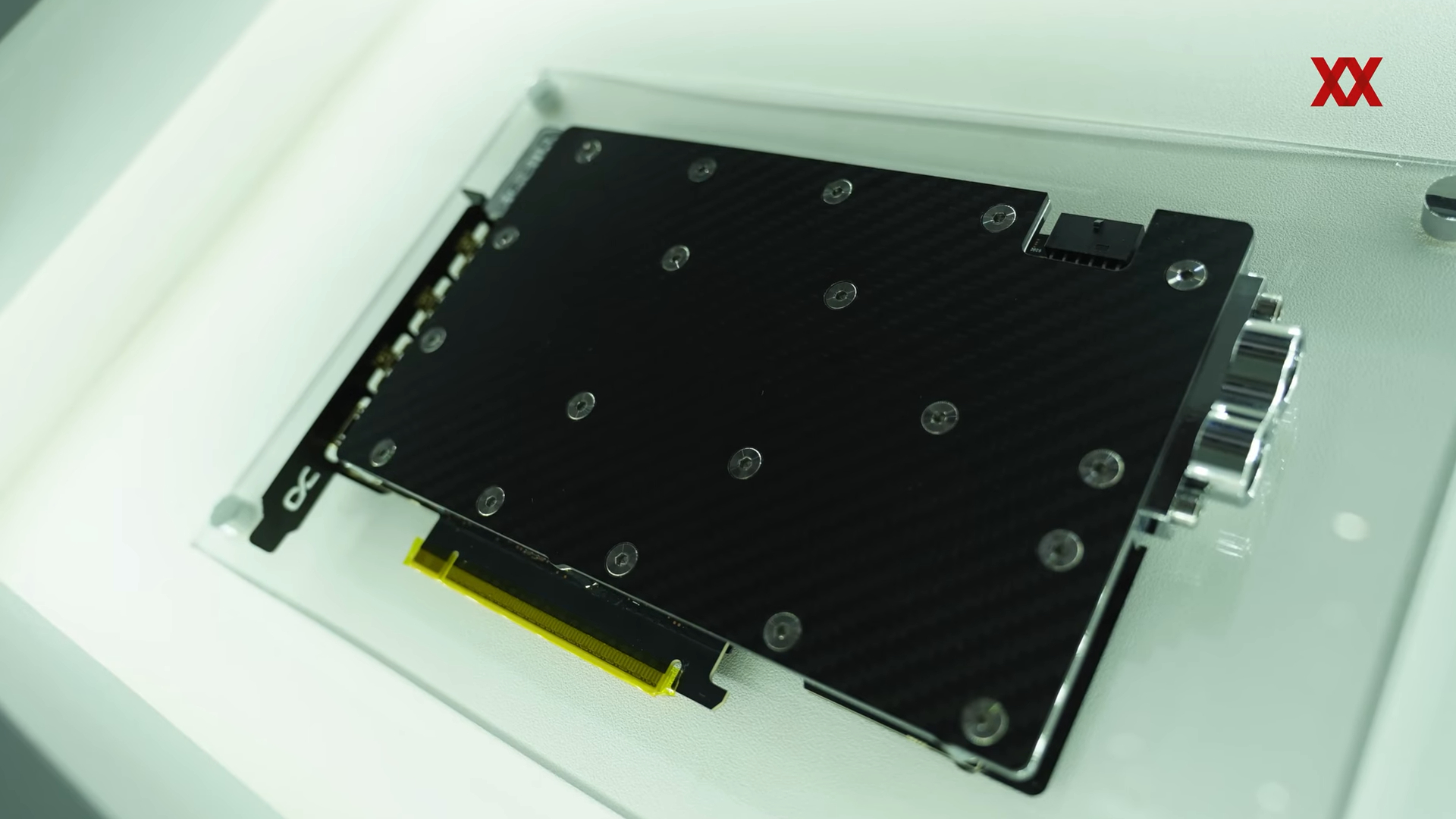 Inno3D показала NVIDIA RTX 5090 і 5080 на один слот – як це можливо