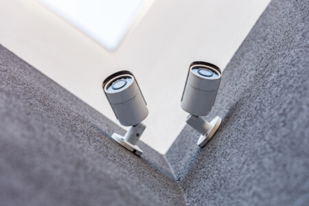 Постійне стеження у сучасному світі змінює мислення - відчуття нагляду провокує психічні розлади