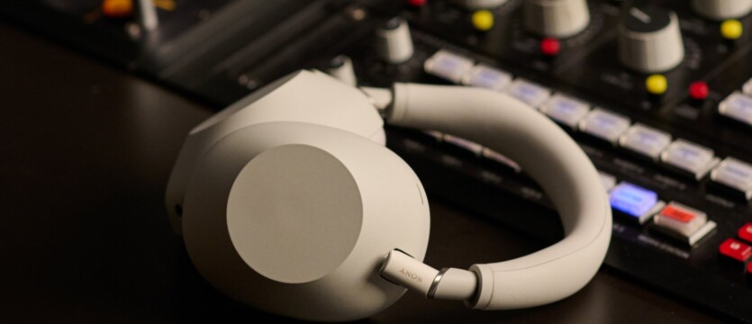 Sony анонсировала WH-1000XM6 ─ флагманские беспроводные наушники с 12 микрофонами за $450