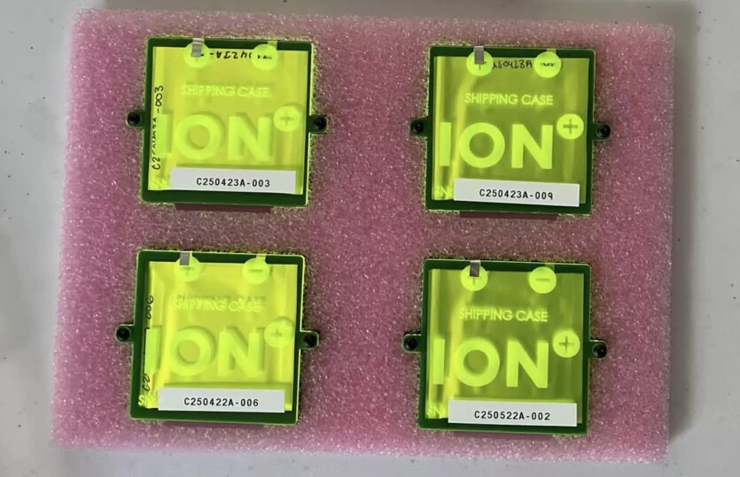 Ceramic batteries that last 50% longer and do not catch fire are being prepared for mass production