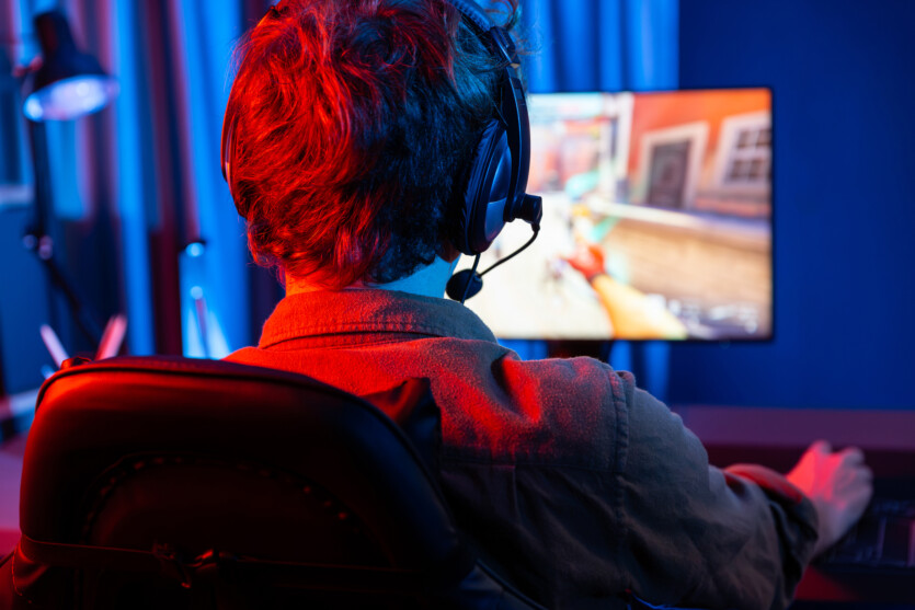В Epic Games Store раздают одну из самых красивых RPG 2021 года — с рейтингом 87%