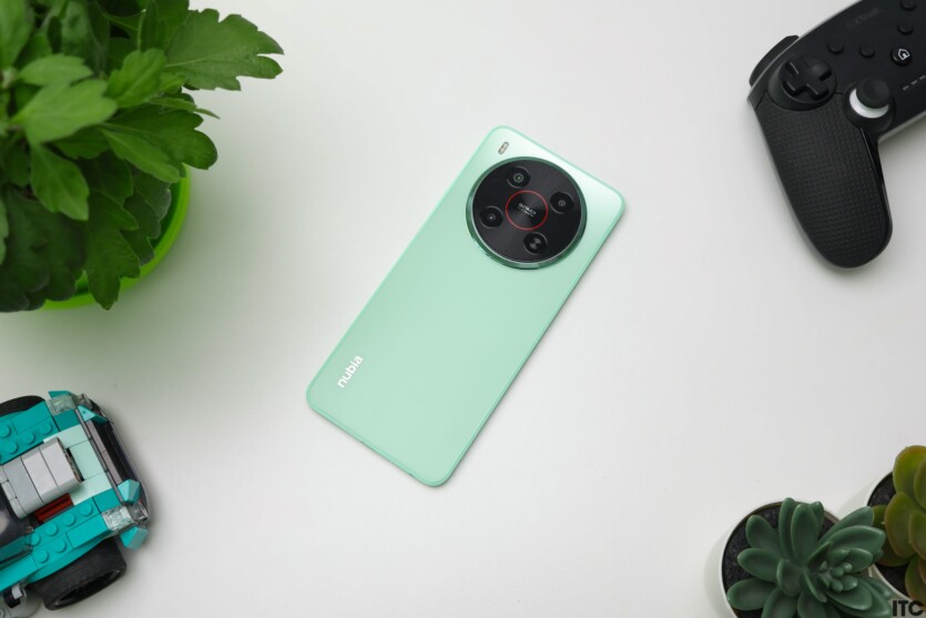 Nubia V70 Max