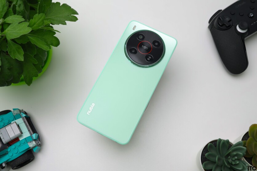 Nubia V70 Max