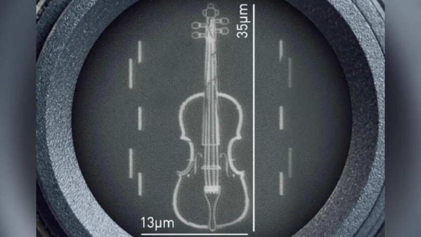 The world’s smallest violin measuring 35 microns opens up new prospects for nanotechnology