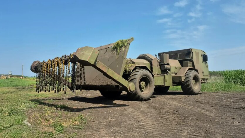 «Монстр, що пожирає міни»: що відомо про данську машину розмінування Hydrema MCV 910