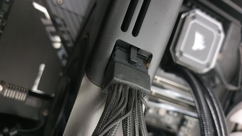 Роз'єм живлення NVIDIA RTX 5090 згорів з ідеальним підключенням під час гри в Wuchang