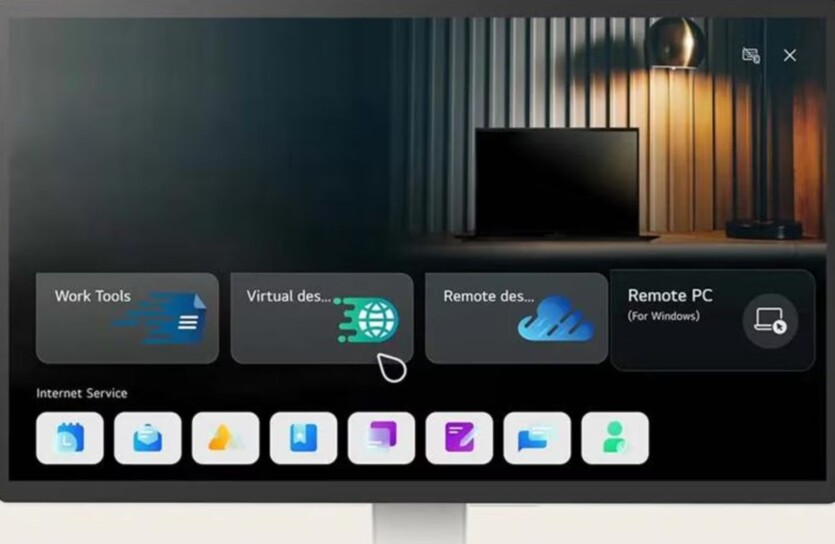 LG Smart Monitor Swing 32” 4K — монітори крокують світом на ніжці з колесами