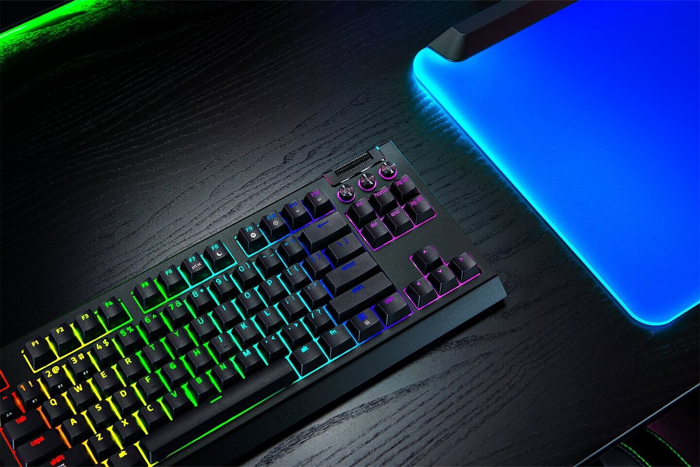 Razer випустила бездротову клавіатуру зі змінними перемикачами й автономністю до 980 годин