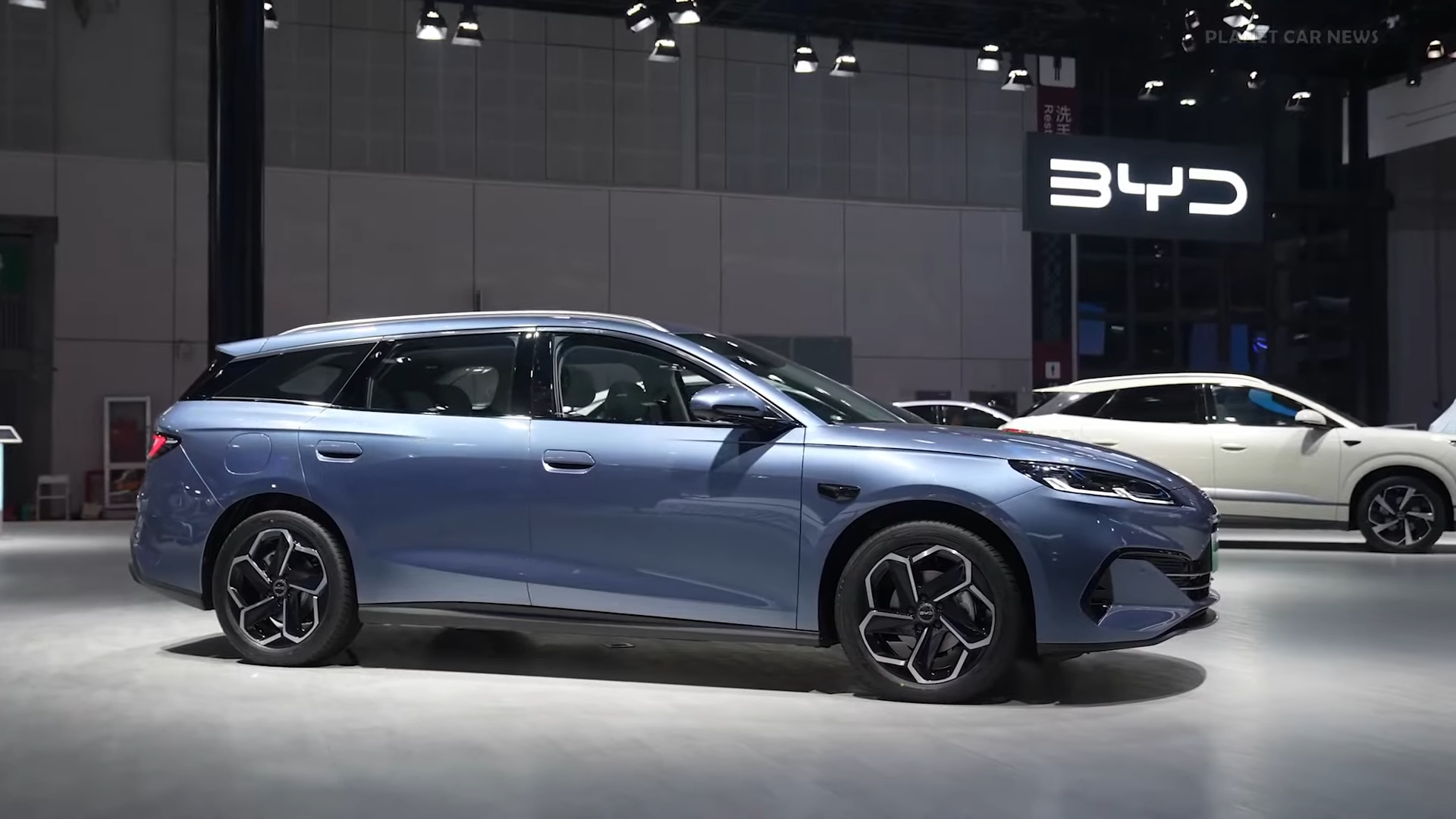 Новий гібридний універсал BYD Seal 06 DM-i запас ходу від Києва до Амстердама за ціною від $15 300