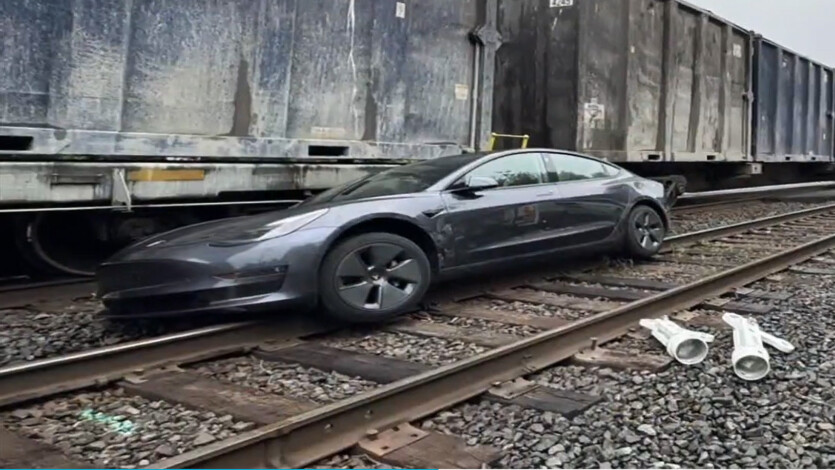 Tesla’s autopilot drove people under a train — the family barely managed to get out