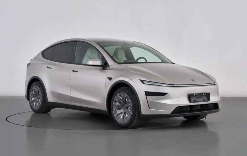Tesla анонсировала Model YL — более крупный кроссовер с тремя рядами сидений