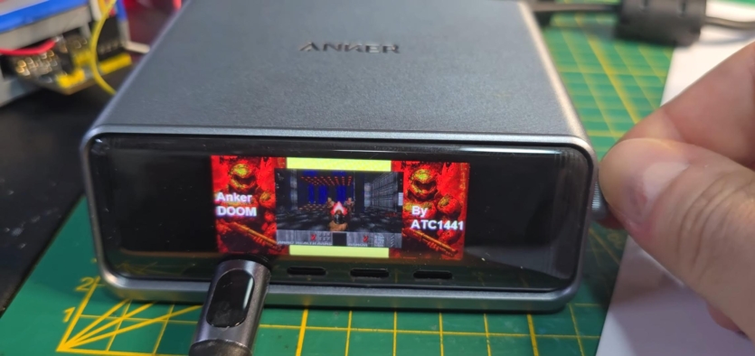 Doom launched on Anker Prime Charger: 2.26" display and 150 MHz CPU helped