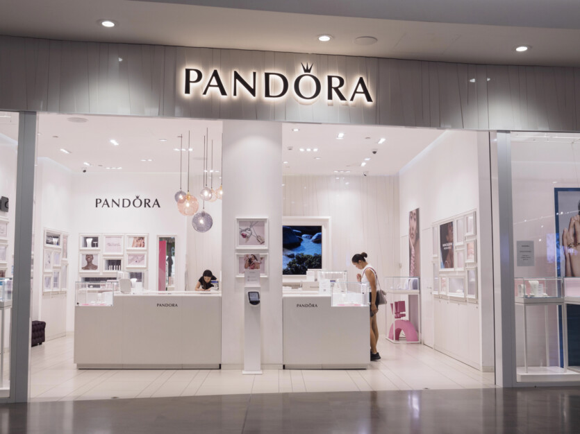В ювелирной сети Pandora произошла утечка данных — хакеры получили "личную" информацию клиентов