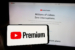YouTube Premium раптово став показувати рекламу деяким користувачам