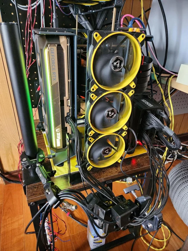 Автомати для NVIDIA RTX 5090: ентузіаст показав ґрунтовну систему живлення, яка запобігає займанням