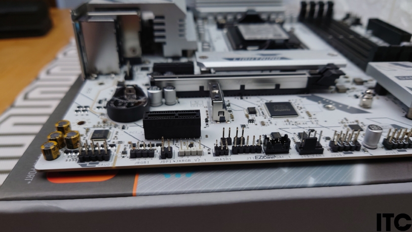 MSI B850M PLUS WIFI6E