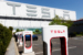 Tesla втрачає США: менше ніж 40% на ринку електромобілів
