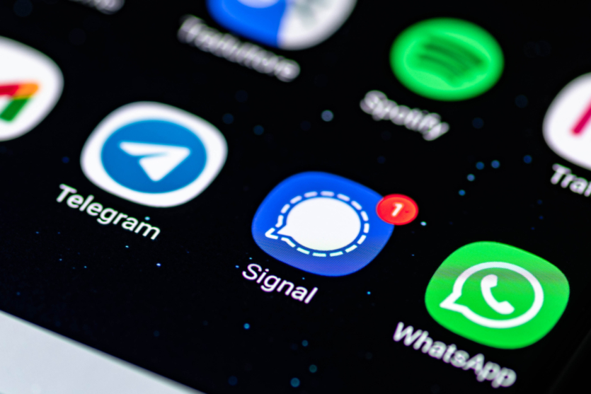 Захищений месенджер Signal запустив першу платну функцію і резервне копіювання чатів