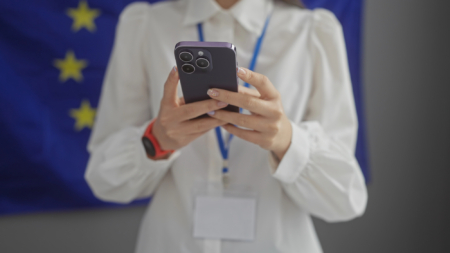 ЄС лишиться без "передових" функцій iOS 26: Apple анонсує нові затримки, на додачу до живого перекладу