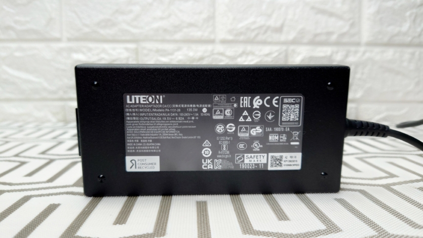 Acer Nitro V 16 AI