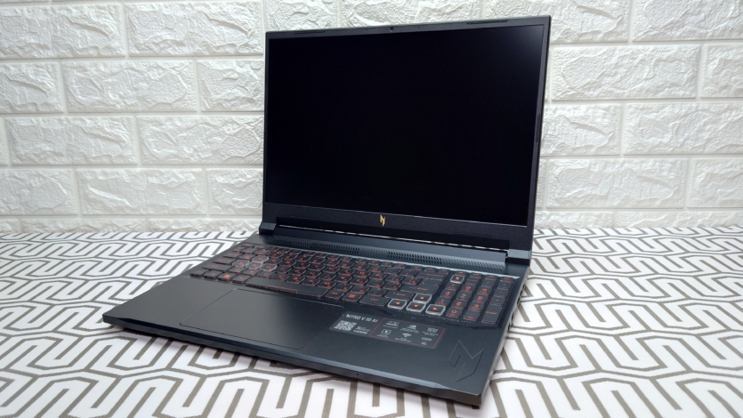 Acer Nitro V 16 AI