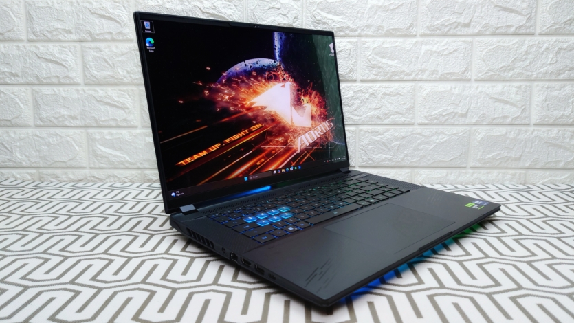 Gigabyte AORUS MASTER 16