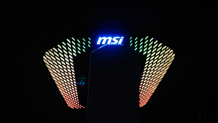 MSI MPG 274URDFW E16M