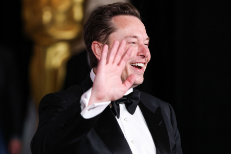 Ілон Маск запустив Grokipedia, і вона копіює шматки “Вікіпедії”