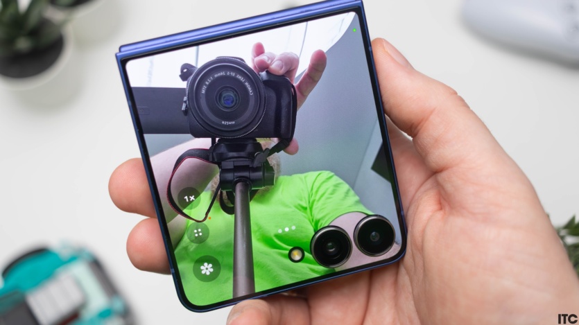 Samsung Galaxy Flip 7